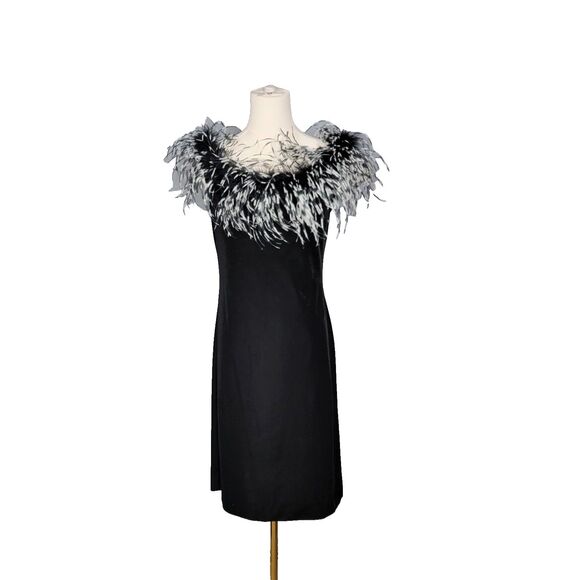 Newport News Dress Sm Vintage Ostrich Feather LBD Black Sheath Cocktail Glam - Picture 3 of 17
